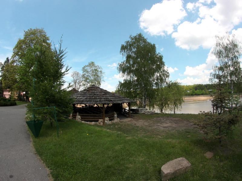 Osrodek Wypoczynku I Rekreacji Rejow Hotel Skarzysko-Kamienna Exterior photo